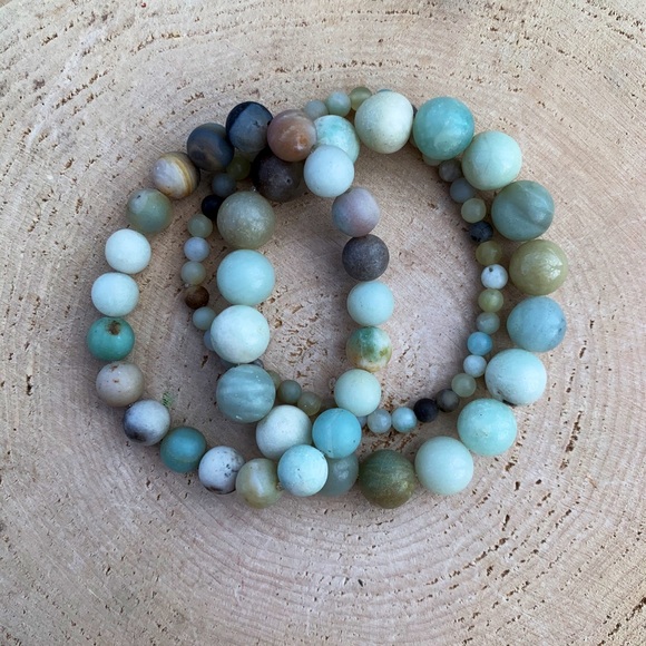 Natural Multicolor Amazonite Round Smooth High-Quality Gemstone Bead Bracelets - Picture 5 of 9